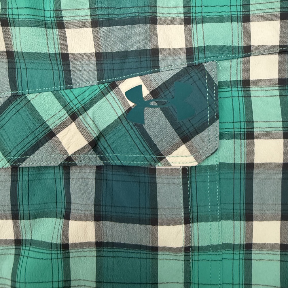 Under Armour Green Plaid Short Sleeve Button-Up Shirt Size Large‎ - Picture 6 of 8